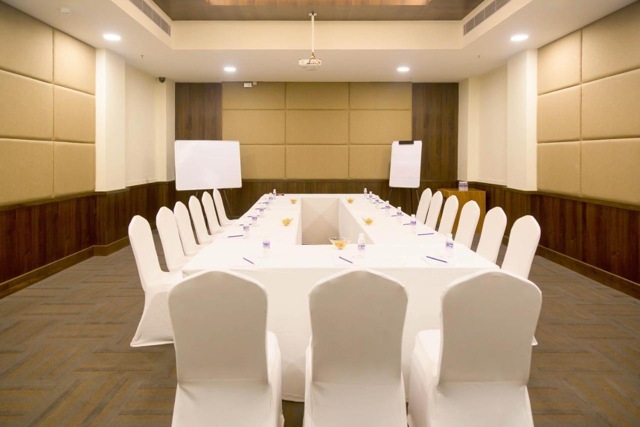Kalyan Grand - A Business Hotel Vandalur Εξωτερικό φωτογραφία